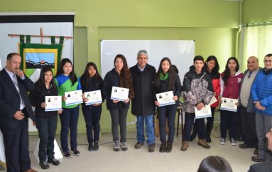 Alumnos de Lonquimay fueron beneficiarios de la Beca Presidente de la República 2017