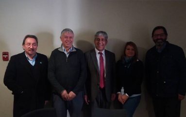 MINISTRO DE AGRICULTURA SE REUNE CON EL ALCALDE DE LONQUIMAY
