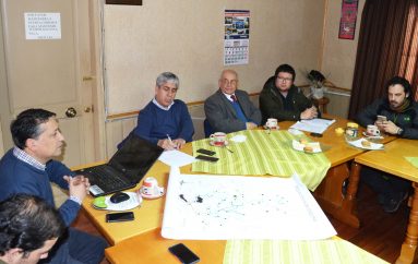 GOBERNADOR DE MALLECO JUNTO A ALCALDE PRESIDEN COMITÉ DE EMERGENCIA COMUNAL