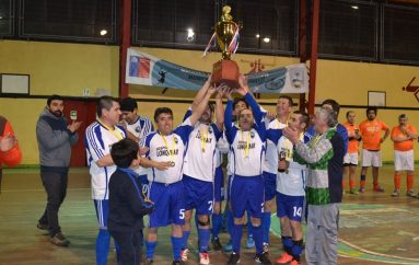 HOSPITAL FLAMANTE CAMPEÓN DE BABY FÚTBOL INSTITUCIONES EN LONQUIMAY