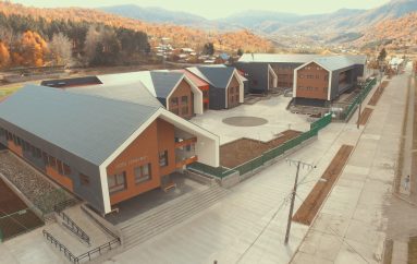 EMOTIVA INAUGURACIÓN DE LICEO LONQUIMAY.