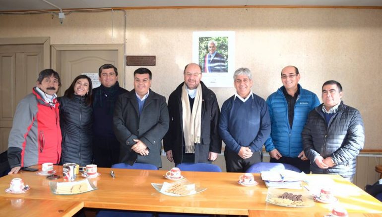 VISITA MINISTRO DESARROLLO SOCIAL Y DIRECTOR NACIONAL DE CONADI