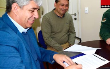 ALCALDE JUNTO A CONCEJO MUNICIPAL APRUEBAN RECURSOS PARA BECAS DE ESTUDIANTES DE EDUCACIÓN SUPERIOR