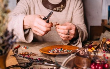 EMPRENDEDORAS, MUJERES JEFAS DE HOGAR, 2019 SE ADJUDICAN PROYECTOS.