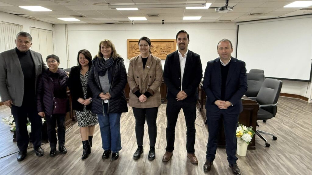 Alcalde Eduardo Yáñez participa en reunión AMRA, se reúnen con Subdere y abordan desafíos para el territorio