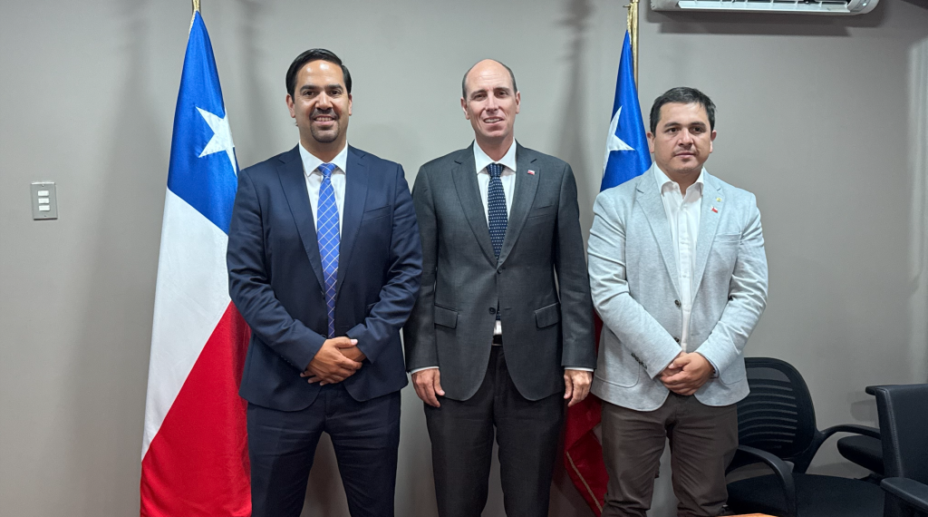 Alcalde Eduardo Yáñez se reúne con futuro ministro del MOP Martín Arrau para abordar desafíos de conectividad