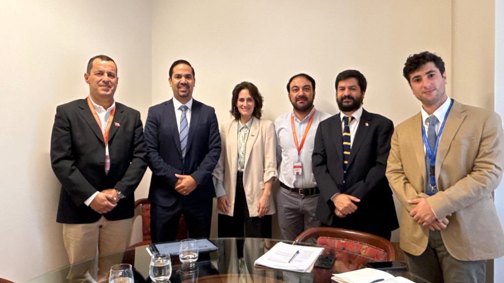 Alcalde Eduardo Yáñez sostiene reuniones con el Ministerio de Desarrollo Social y Familia para potenciar los programas de nuestra comuna