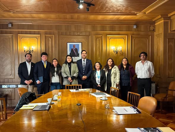 Alcalde Eduardo Y&aacute;&ntilde;ez se re&uacute;ne con la Subsecretaria de Vivienda para impulsar proyectos habitacionales para Lonquimay