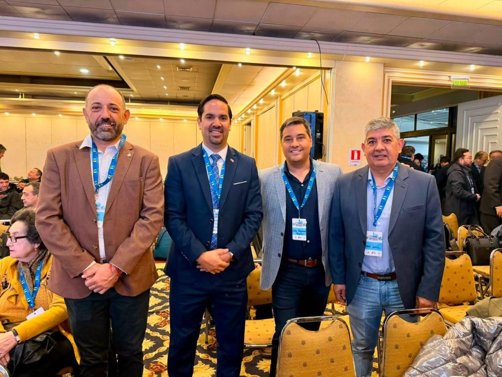 FORTALECIENDO LA INTEGRACI&Oacute;N BINACIONAL: ALCALDE EDUARDO Y&Aacute;&Ntilde;EZ PARTICIP&Oacute; EN LA 40&ordf; REUNI&Oacute;N DEL COMIT&Eacute; DE INTEGRACI&Oacute;N LOS LAGOS